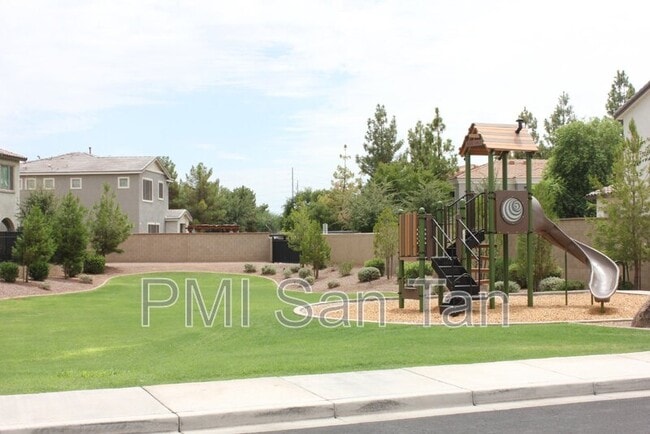 Photo - 4754 E Olive Ave