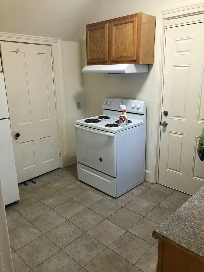 Photo - 103 E Mulberry St