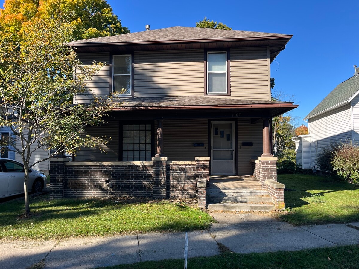 Photo - 1107 S Main St Unidad 1107 S Main St A