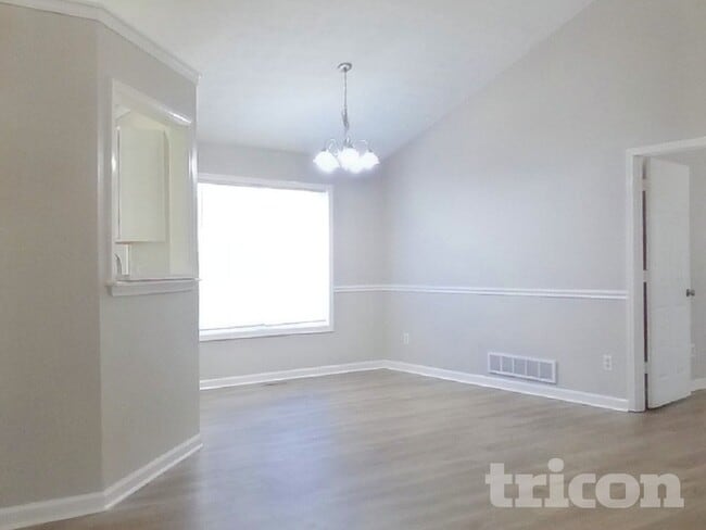 Photo - 128 Cliff Ct