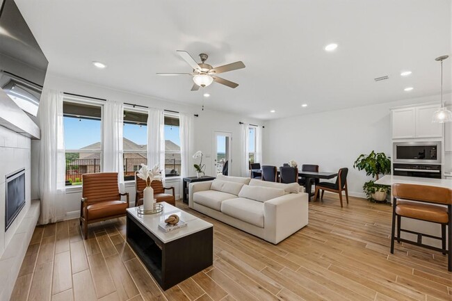 Photo - 6700 Cliff Rose Dr