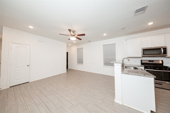31206 Whitfield Ct