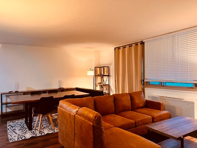 Photo - 1 E University Pky Unit 1211