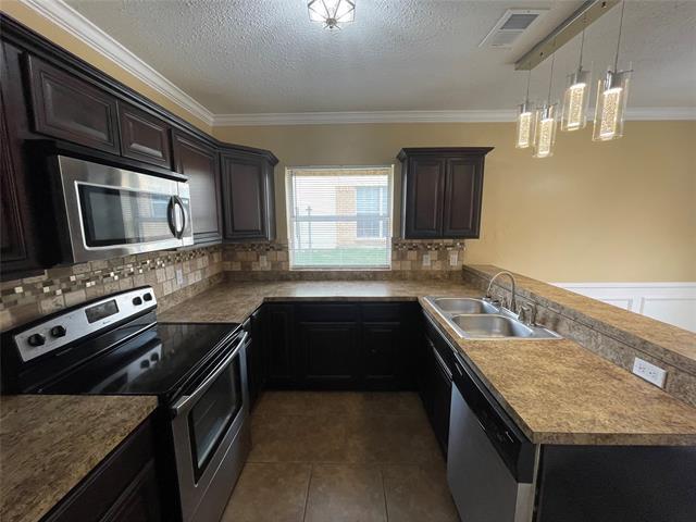 Photo - 2224 Forestbrook Dr