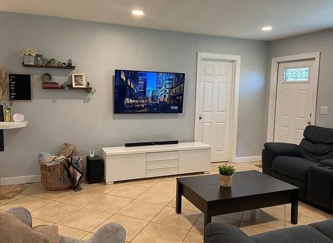 Photo - 6500 SW 4th St