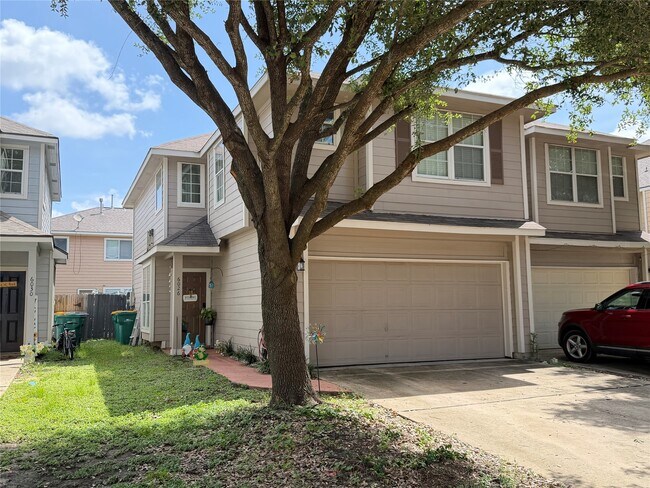 Photo - 6026 Yorkglen Manor Ln