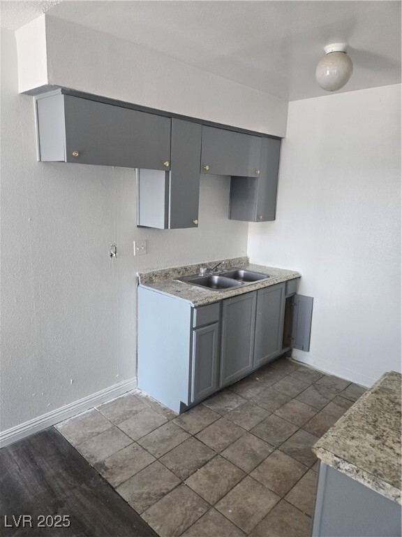 Building Photo - 1402 E Desert Inn Rd Rental