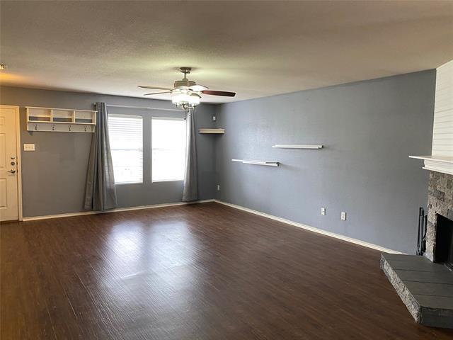 Photo - 912 Mosaic Dr