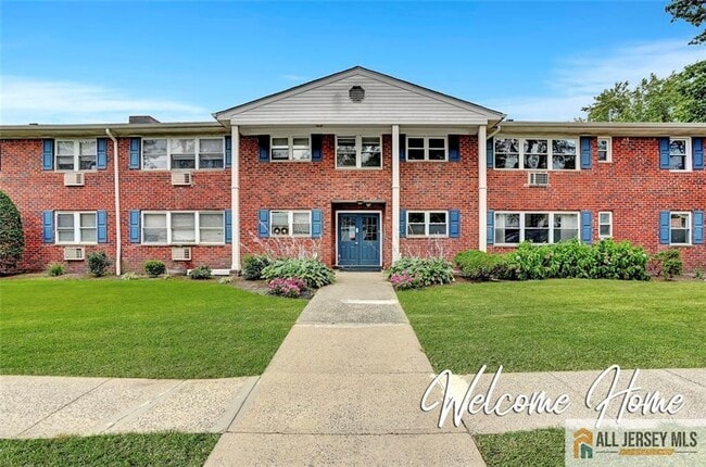 Building Photo - 32 Woodedge Ave Unit 3204 Rental