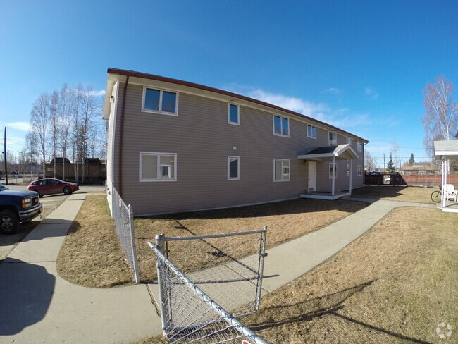 Building Photo - 1552 Turner St Unit B Rental