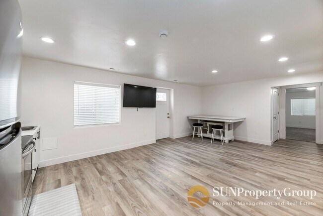 Photo - Beautiful Basement  Apartment In Riverton!