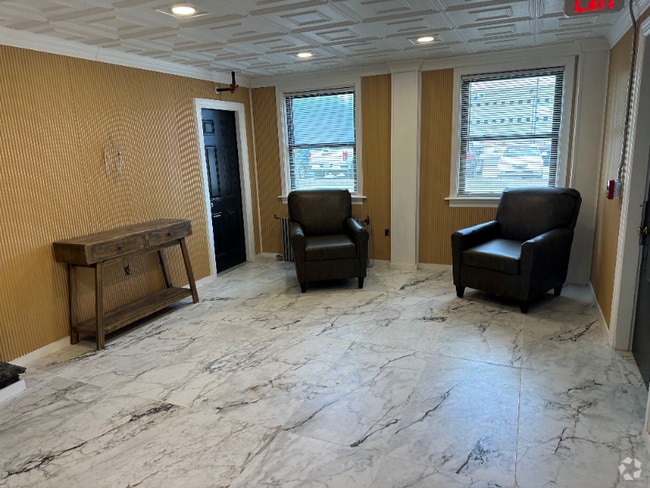Building Photo - 58 4th St Rental