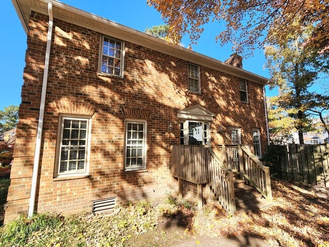 Photo - Gorgeous End Unit Townhouse in Great Bridge!