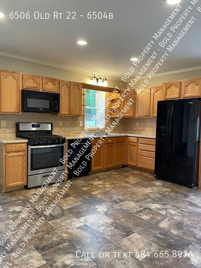 Photo - 6506 Old U.S. 22 Unidad 6504b