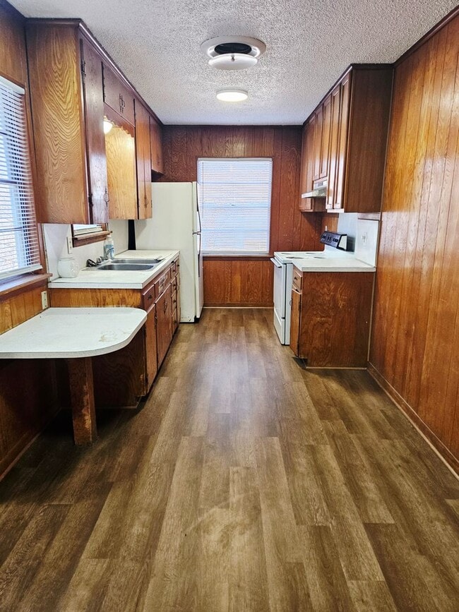 309 Crystal Dr