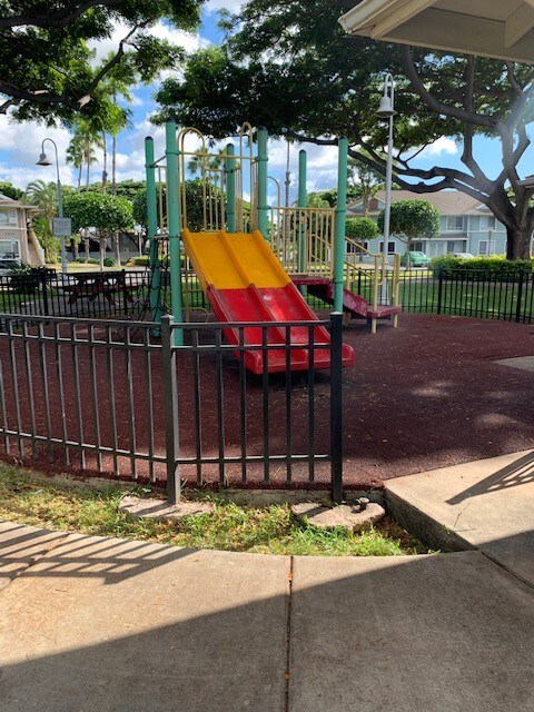 Playground - Kekuilani Courts