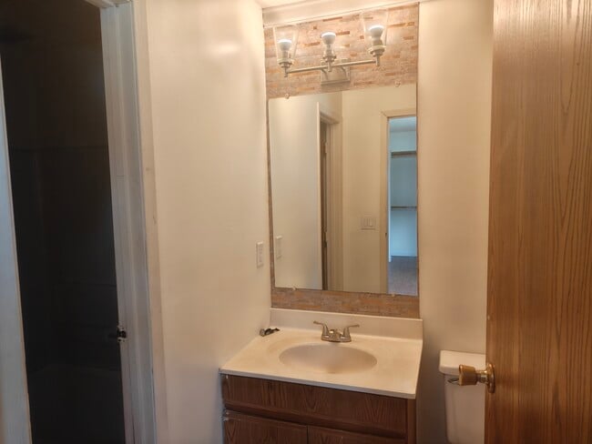Photo - 722 Gordon Smith Blvd