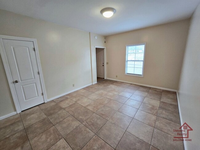 Photo - 1090 N Washington Ave