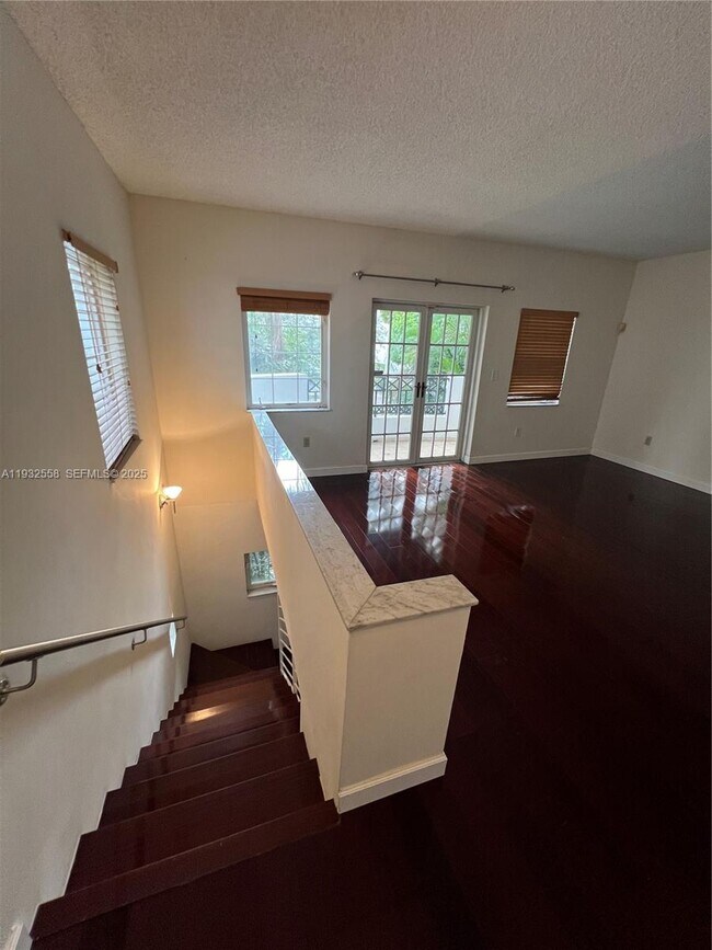 Photo - 261 Navarre Ave