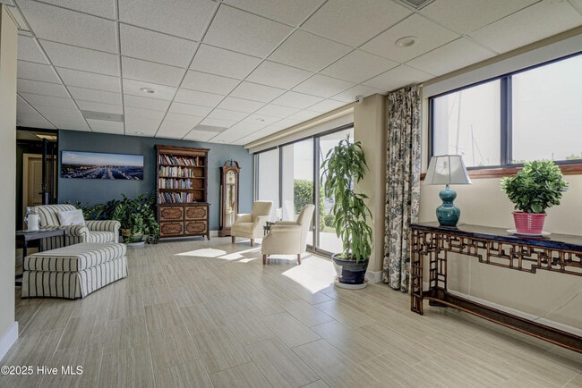 Photo - 322 Causeway Dr Unit Ste 207