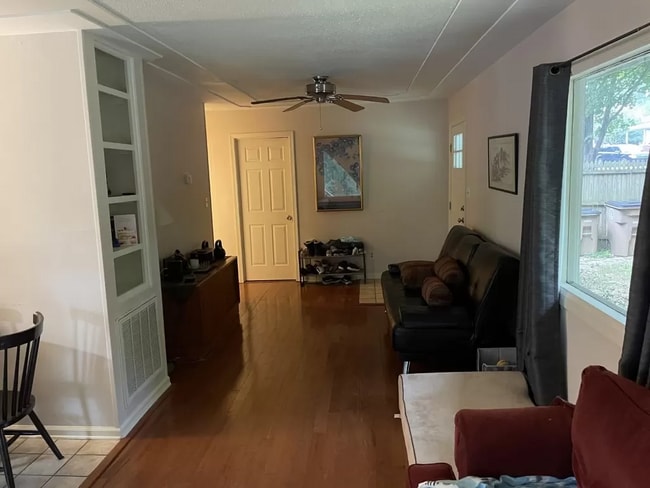Photo - Elizabeth Ave Unidad 824
