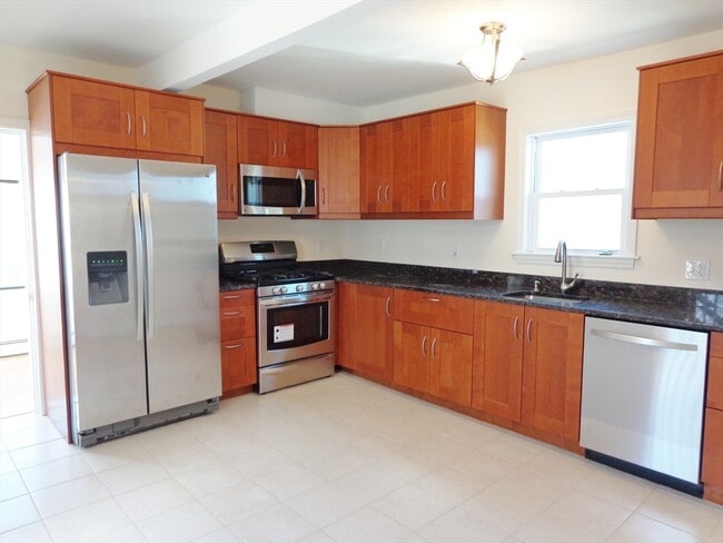 Photo - 73 Nichols Ave Unit 2