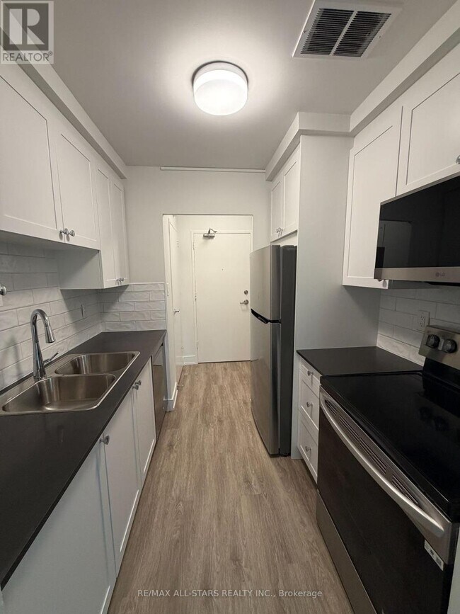 Photo - 7 Albert St Unit 403