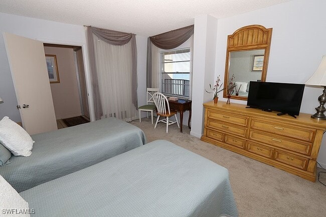 Building Photo - 3443 Gulf Shore Blvd N Unit 804 Rental