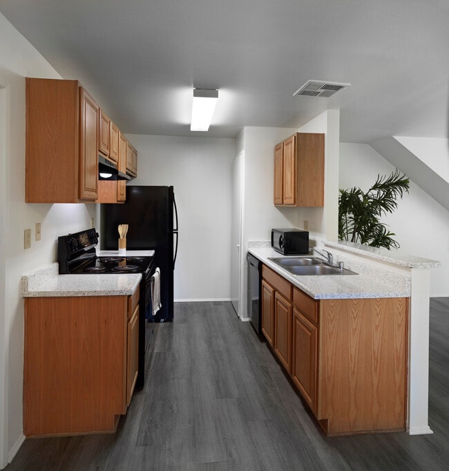 Kitchen - Sycamore Springs