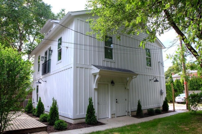 Building Photo - 76 W Starr Ave