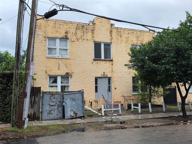 Photo - 1005 SW 19th Ave Unit Apt 6