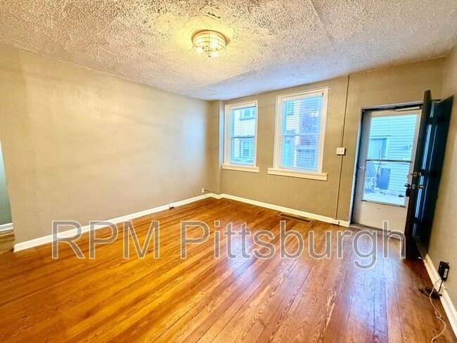 Photo - 2614 Larkins Wy