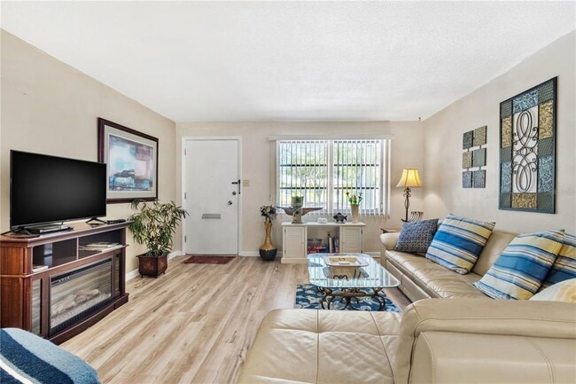 Photo - 501 Milwaukee Ave