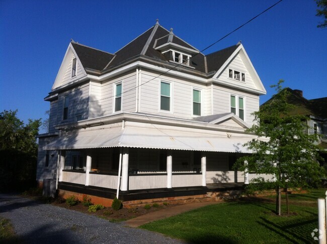 Building Photo - 510 Victoria Ave Rental