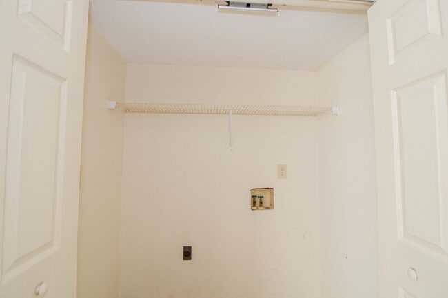 Photo - 2004 Tynewood Dr