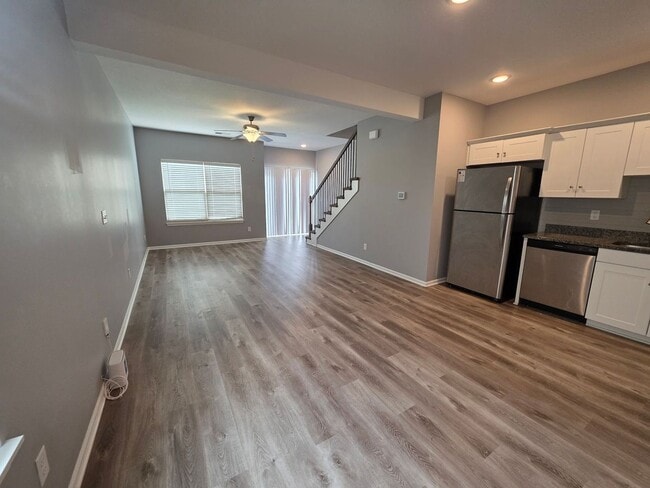 Photo - Coming Soon - Spacious 3 Bedroom Townhome with Garage