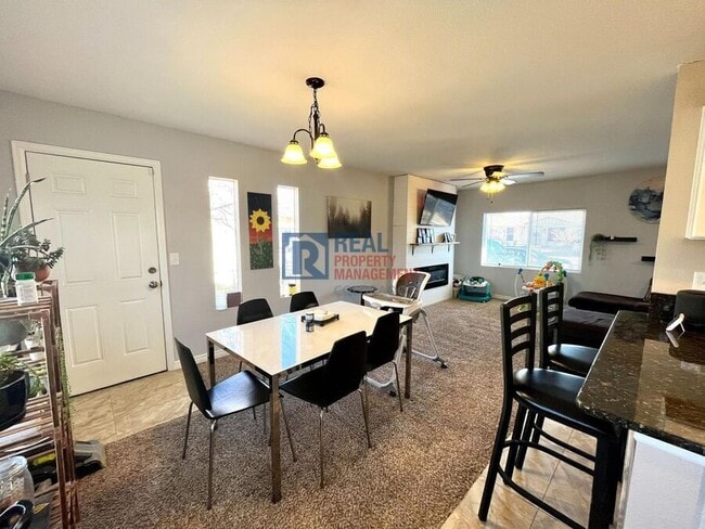 Photo - 2550 Bellamy St