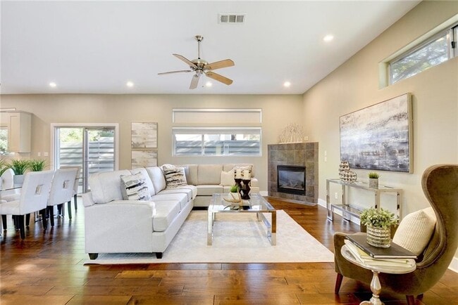 Photo - 2700 Cherry Ln Unit B