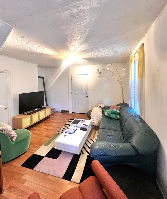 Photo - 282 Lowell St Unit 1