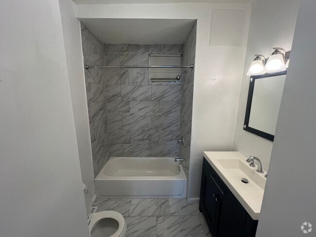 Building Photo - 232 Newhall St Rental