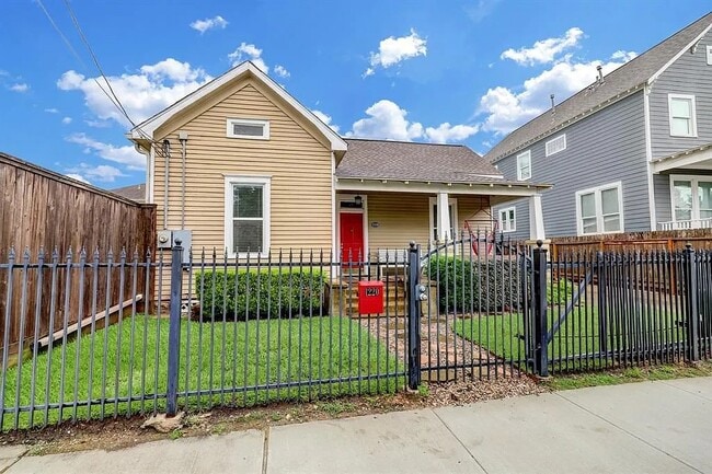 Photo - 1220 Wagner St House