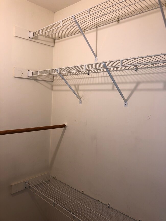 Photo - 471 New Paltz Rd Unidad 1