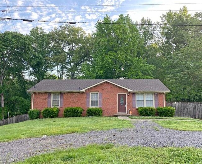 Photo - 403 Corinne Cir House