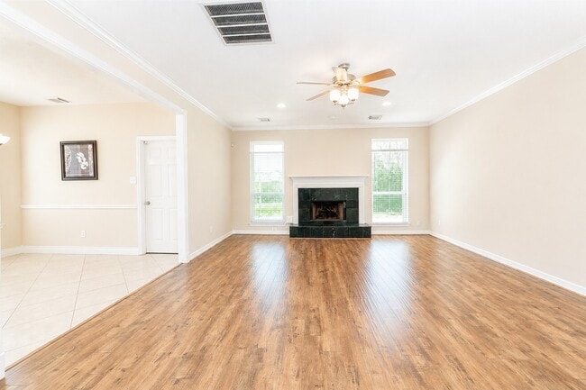 Photo - 1727 Park Forest Dr
