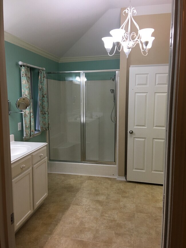 Photo - 6321 Pinehurst Dr