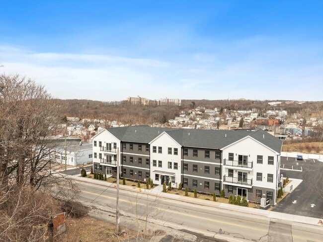 Building Photo - 631 Franklin St Unit 308
