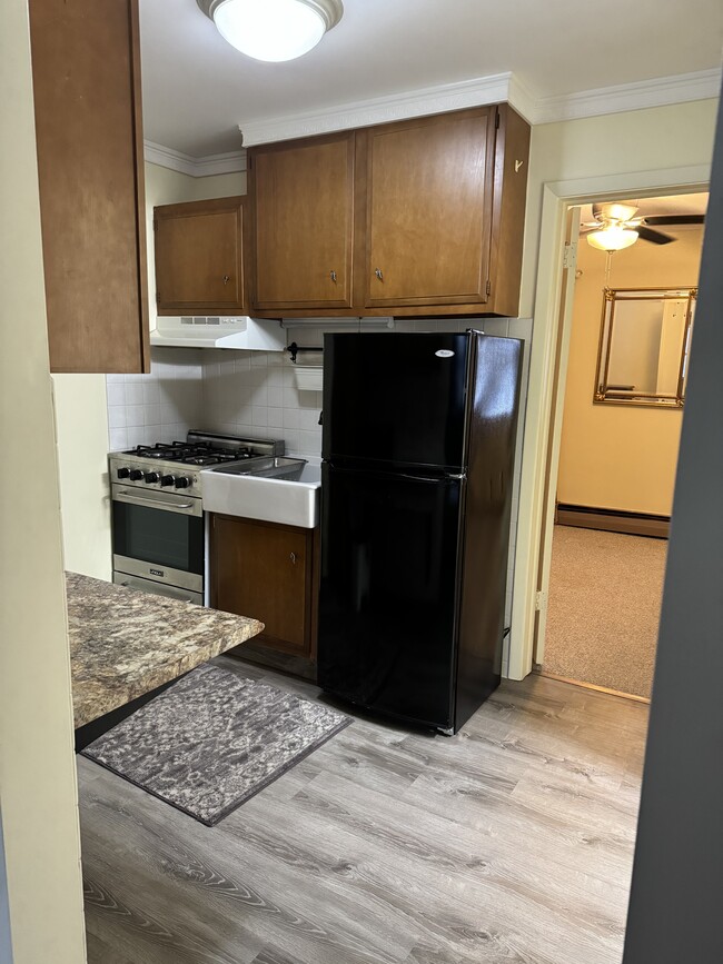 Building Photo - 1429 South Ave Unit 13 Rental