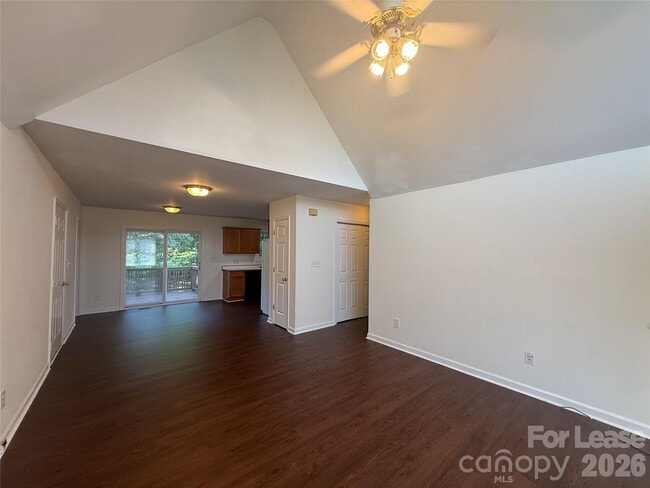 Photo - 103 Kam Dr