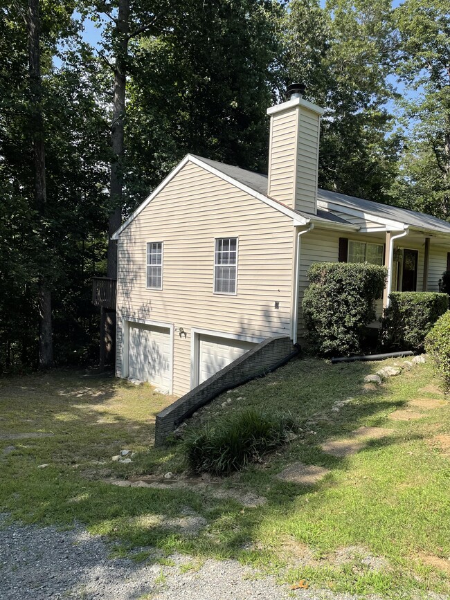 Photo - 137 Tulip Rd