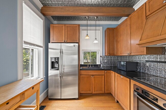 161 E College Ave